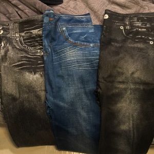 3 pairs of leggings